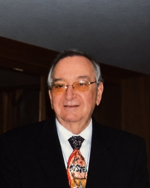 Photo of Richard L Ouellette