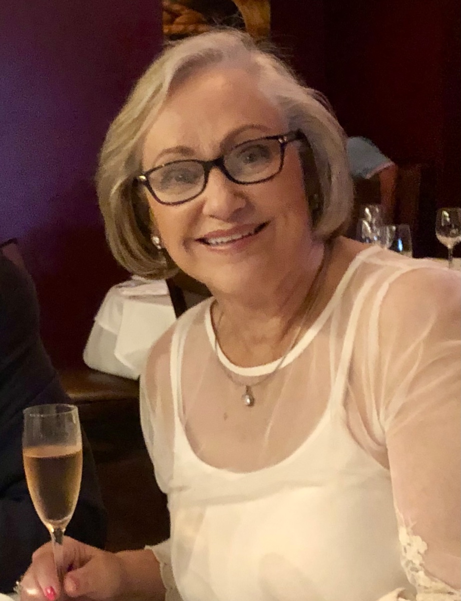 Photo of Suzanne Cassavoy