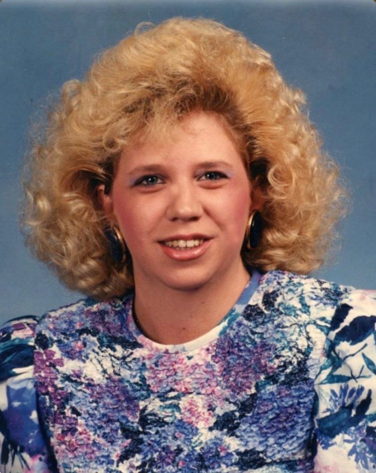 Photo of Lisa Kelly